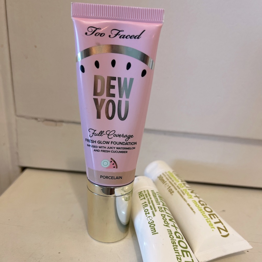 Too Faced full coverage Dew You Tutti Frutti foundation NEW - porcelain shade